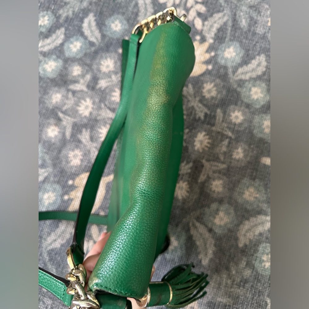 Michael Kors Bedford Tassel green pebbled leather crossbody bag - Picture 7 of 9